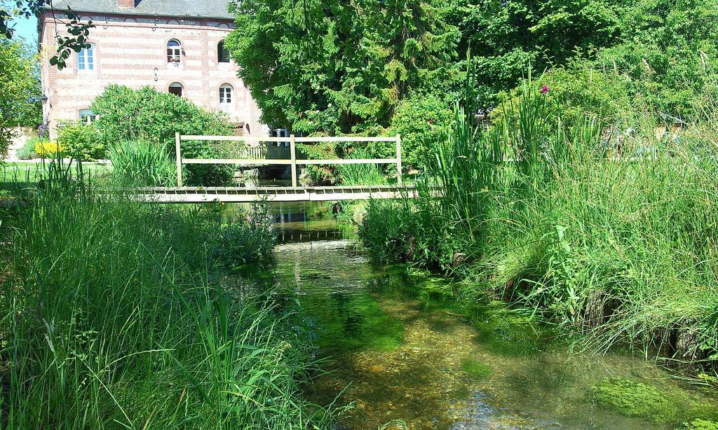 Gite De L'Ancien Moulin Valmont  Exteriör bild